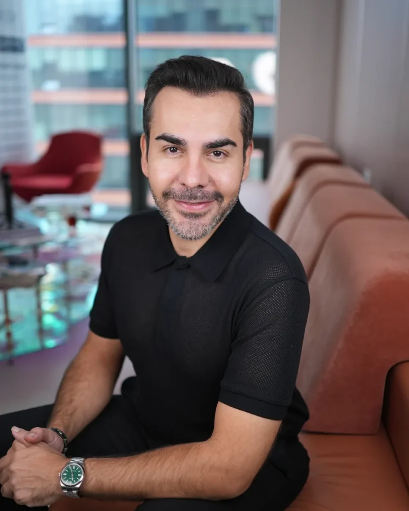 Uzm. Dr. Siyamek Saleki, Vadistanbul kliniğinde